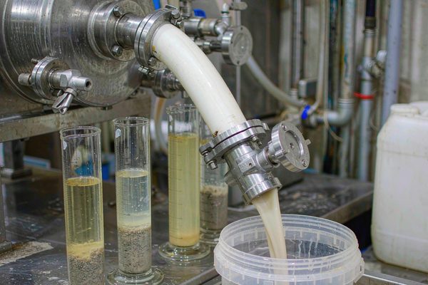 农药水悬浮剂砂磨与调配工序